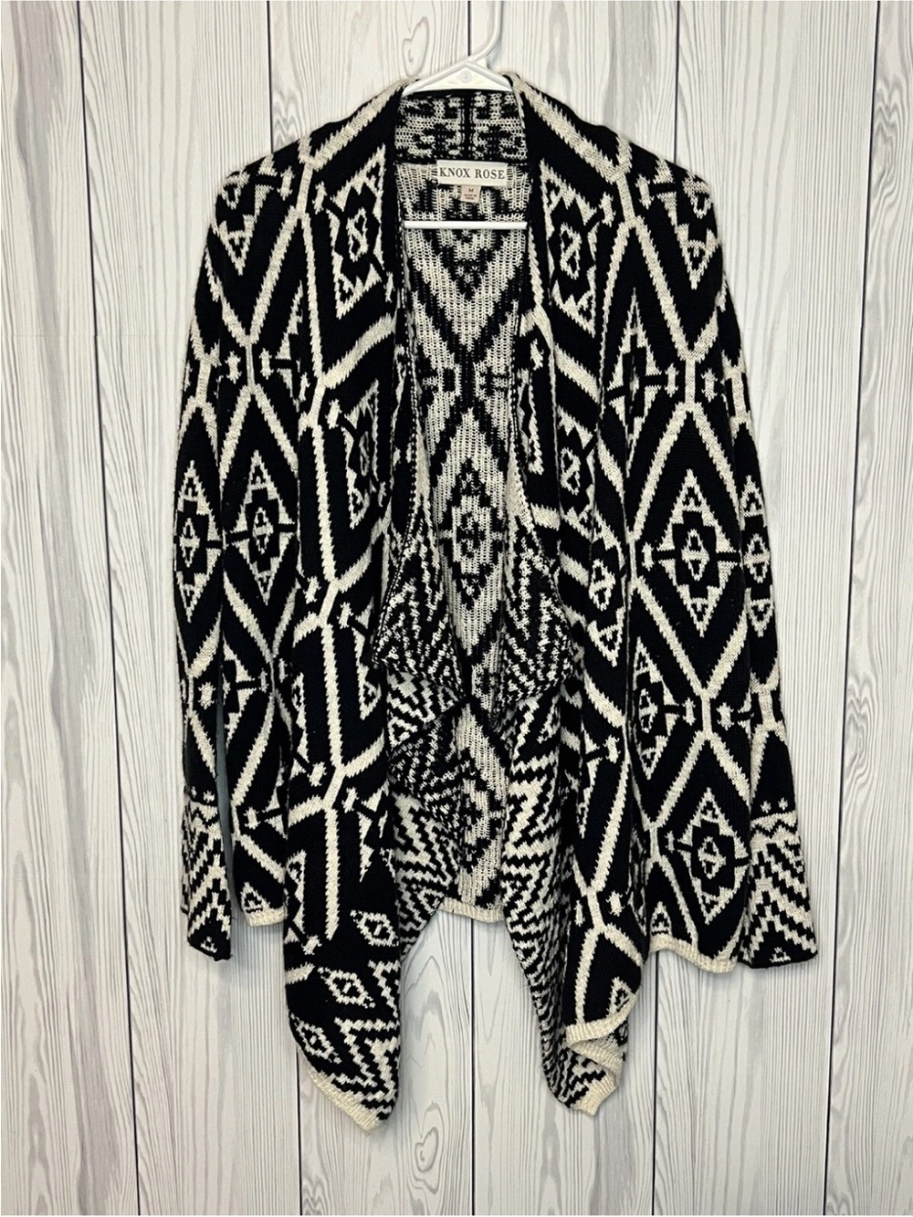 Knox Rose Black & White Aztec Open-Front Cardigan